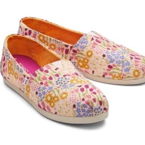 TOMS Alpargata Floral Flats New in Box Size 9